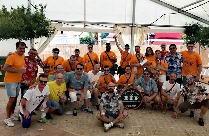 BIP_AM's tweet image. El proper 2021 farem el doble de música per a compensar 😬😬🎉🎉🎉🧨🎶🎺

👉 Tot el nostre afecte als festers de la Penya la Torxa de #Polop i als de la Penya L'Aixeta de #LaNucia 

#LaBIP #BIPersTour2020 ❣️