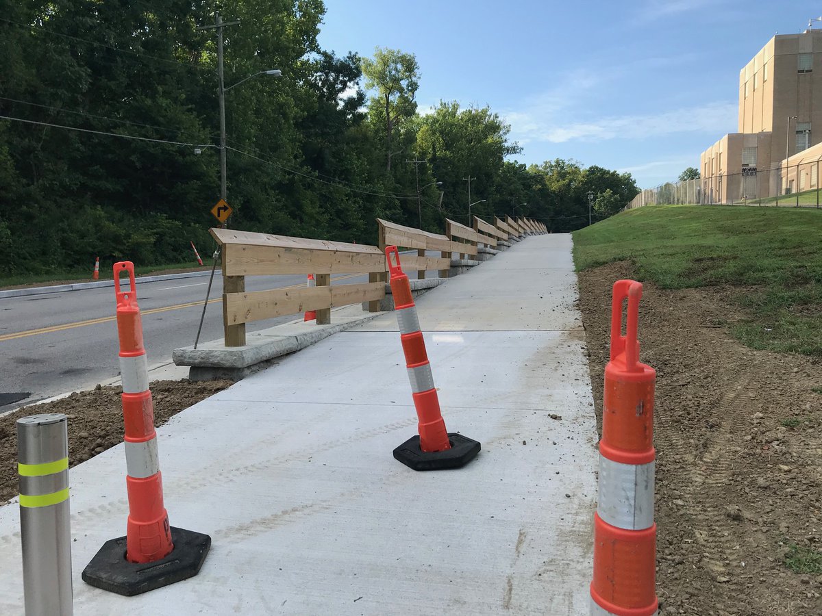 WeMoveCincy's tweet photo. California, Ohio River Trail Update: Crews continue to pour concrete as this segment of trail takes shape. It runs parallel with Kellogg Ave b/w Salem and Sutton roads just east of  Lunken Airport. @WCPO @FOX19 @Local12 @CincyPD @MtWashingtonCC @cincinnatimetro https://t.co/f1C1gKGU1F