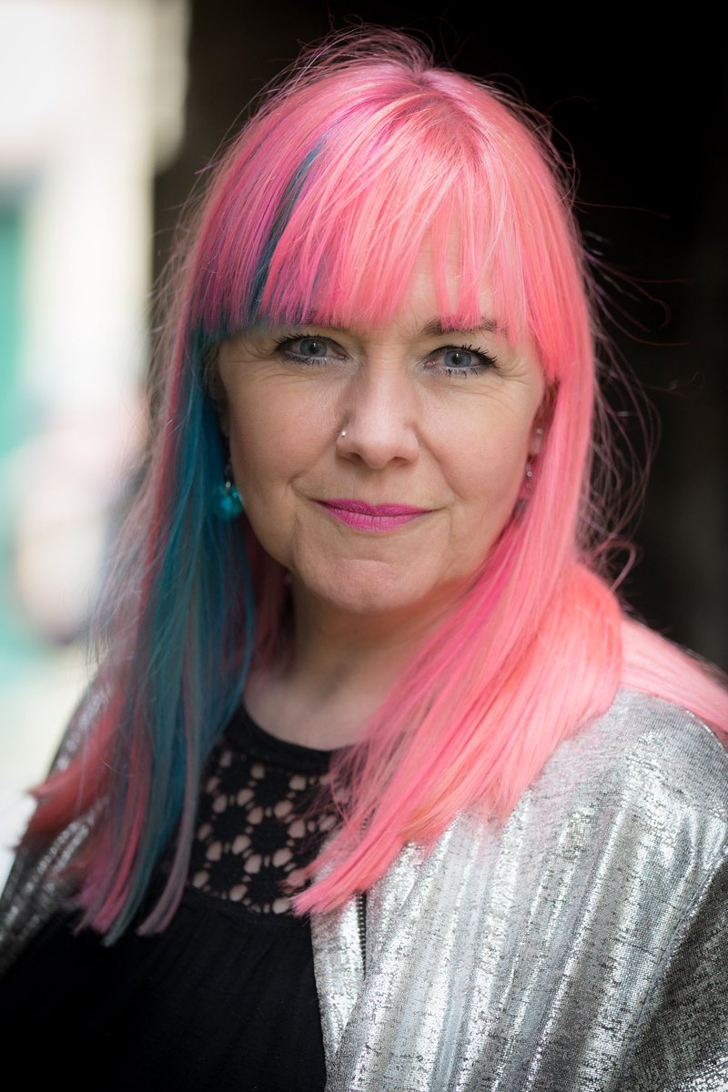 TVRadioPeg's tweet photo. Some new photos by the very brilliant @CraigSugden
Proper #Yorkshire, #Thornton . Wearing #2ndhandclothes as always
#tvpresenter #broadcaster #charityshopchic #presenter #chatshowhost #journo #reporter #liveTV #features #liveevents #igetpeopletotalk #interviewer https://t.co/5f9HvphX9S