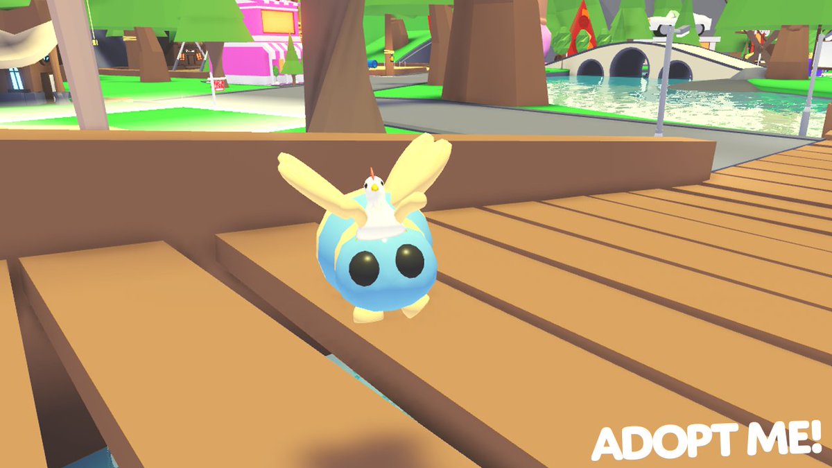 Adopt Me On Twitter If You Put The Chicken Hat On A Bee It Looks Like The Chicken Has Lil Arms - roblox chicken hat