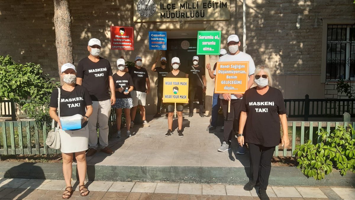 MarmarisMem's tweet photo. Koronavirüs salgını konusunda farkındalık oluşturmak amacıyla @mrmrs_kymkmlk bünyesinde  gönüllü öğrencilerimizden oluşan
“KORONA TİMİ” İlçe Millî Eğitim Müdürümüz @zuleyhaaldogan öncülüğünde etkinliklerini sürdürmeye devam ediyor.

@ziyaselcuk @ersaksoy @mugla_mem @pervin_tore https://t.co/6pNiTSeySX