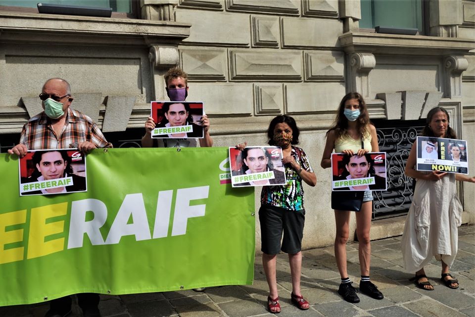 Today we held another vigil for @raif_badawi in #Vienna. He is injustly in prison for 8 years now and hasn't seen his family since. We will continue to fight for his release. #FreeRaif #StandWithSaudiHeroes