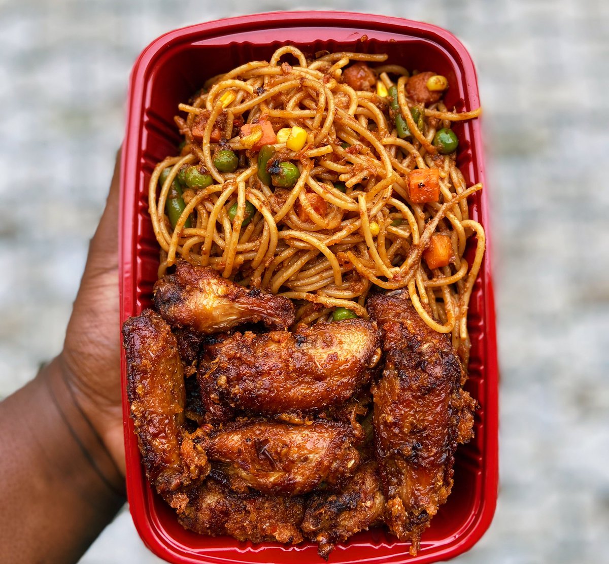 ramiskitchenn's tweet photo. Did someone say #Pasta? #FridayVibes  #Abuja https://t.co/J6dSscxBx6