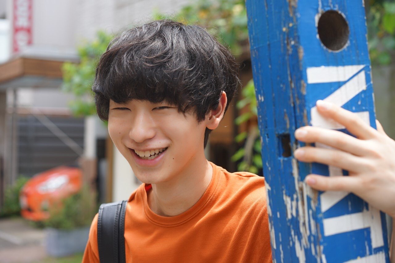 小泉涼 目無し男 Modecon Mixchannel 塩顔 一重 ちょっと 奥二重 それだけは伝えたい 目 なくなりました 癖毛 マッシュ オレンジ 笑顔 スマイル T Co Wphmgljmo6 Twitter
