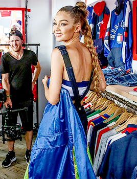 8. She used his jacket during Tommy Hilfiger backstage