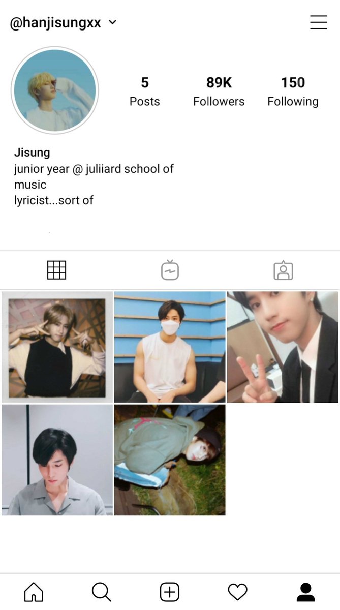 ➛𝐇𝐚𝐧 𝐉𝐢𝐬𝐮𝐧𝐠   ⤷ Student, Lyricist    ⤷ Majoring in music as we speak   ⤷ Has worked with Chan and Changbin for Changbin's hit "Matryoska"    ⤷ Wishes to become a singer, but he has no time because of school[btw try to find ji in the first pic :D]