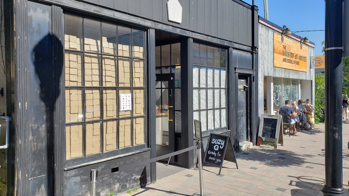 suzyqdoughnuts's tweet photo. Hey, Hintonburg.

Sup? https://t.co/ovmEMFcXxt