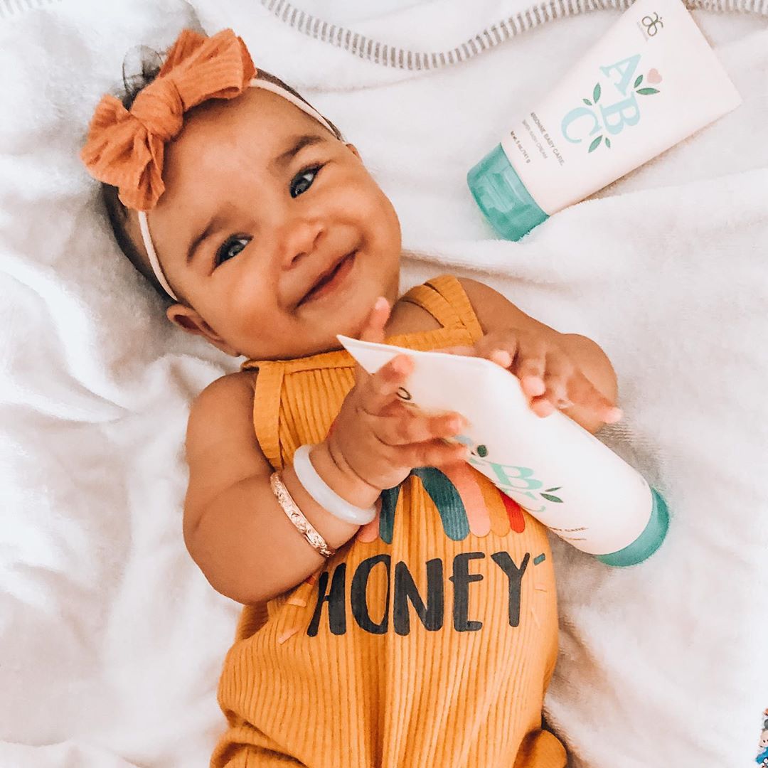 arbonne's tweet image. Our ABC Arbonne Baby Care® line of of gentle, clean formulas designed with baby&apos;s skin in mind feature simple, wholesome ingredients for your little one. bit.ly/3fWwmXm