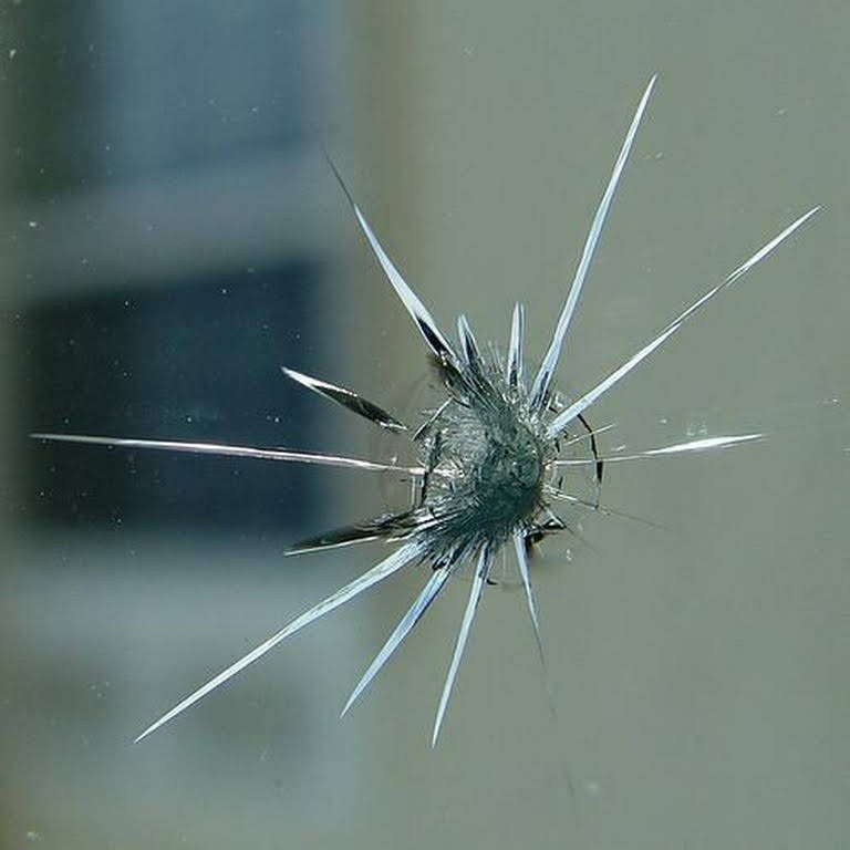 FastCarGlass's tweet photo. Is your #Windscreen cracked or chipped? The type of damage determines if repair is possible or if it needs total replacement. Click the link below for our short guide on the difference between various #WindscreenCracks and chips.

🌍Read More: https://t.co/ML77UQTGg3

#Manchester https://t.co/aOBWNG2PCg