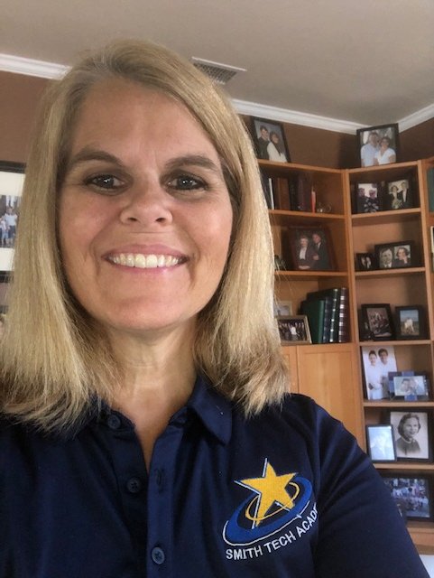 marthadobler's tweet photo. It's a GOOD DAY for a GOOD SPIRIT FRIDAY!  
#smith_stars  #gostars! https://t.co/S897kUdQQU