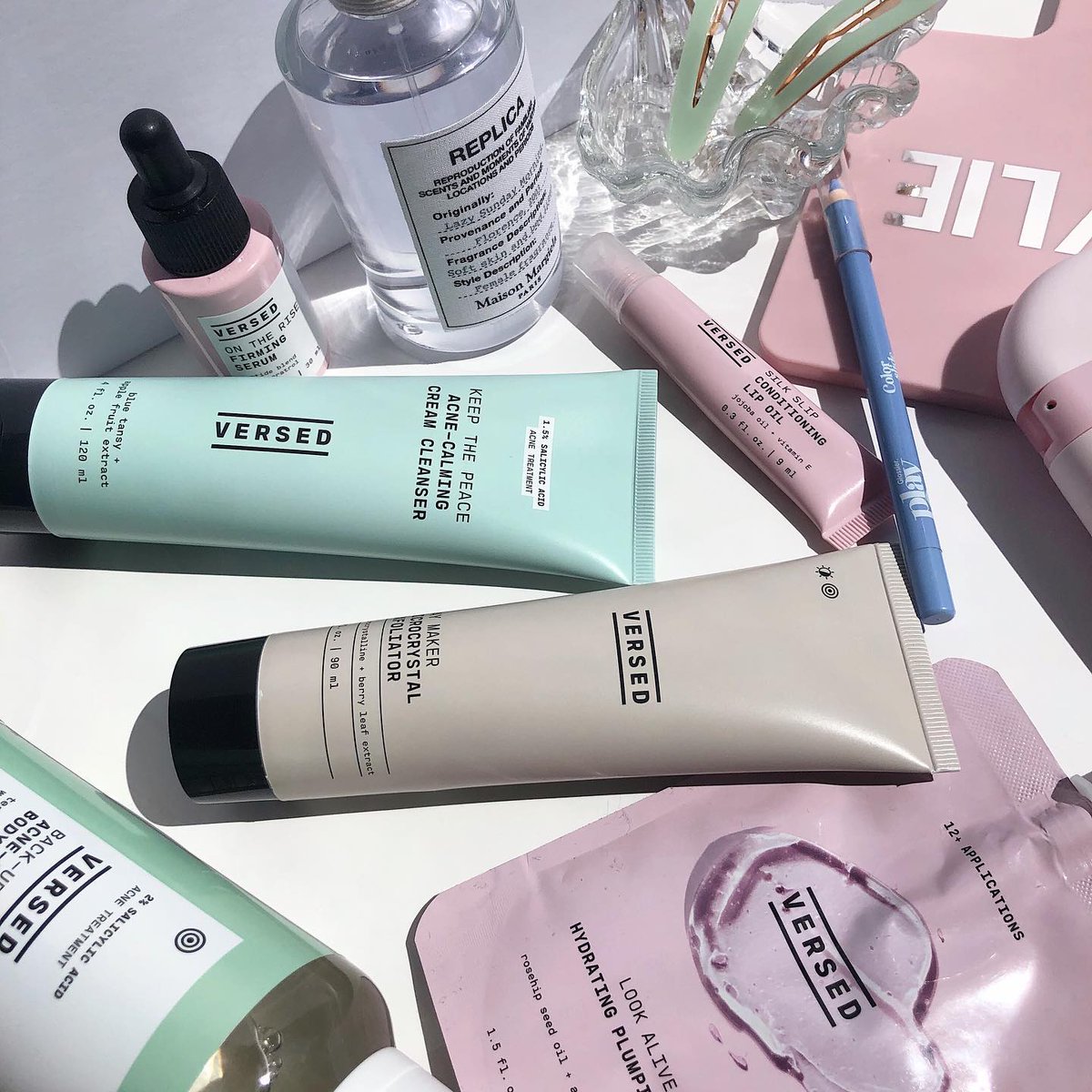 VersedSkincare's tweet photo. Hey, we appreciate you! Today, to say 'thank you,' enjoy 10% off our entire website! That includes our new product, Day Maker! Use code: SKINSUPPLIES at checkout. Click the link below to shop! 📷: @lilyytay

https://t.co/dO2qcy8TD3 https://t.co/olt0xfzFiP