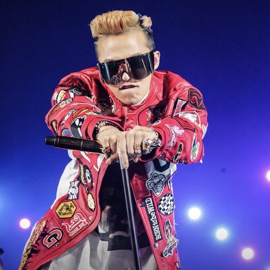 G-Dragon was the first Korean soloist to tour Japanese dome arenas. In 2013, he had his first worldwide tour as a solo artist.