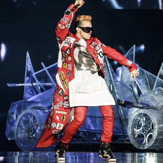 G-Dragon was the first Korean soloist to tour Japanese dome arenas. In 2013, he had his first worldwide tour as a solo artist.