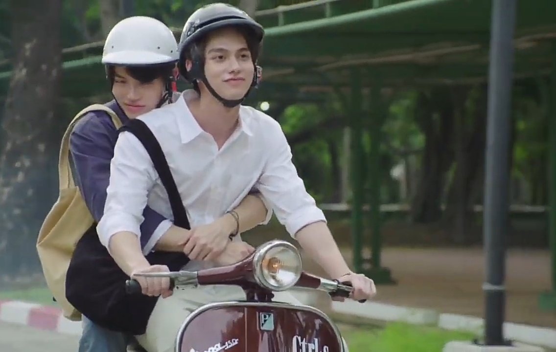 Fny_space's tweet photo. Dilan khas thailand nya qaqa😍😍

#ยังคั่นกูEP1
#ยังคั่นกู 
#StillTogether https://t.co/ZjMdcUh1Eu