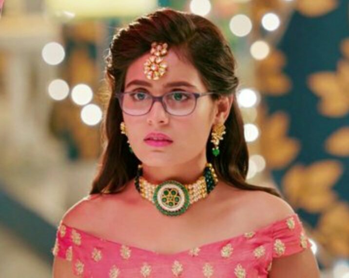 Mishti Agarwal confrontion scenes have separate fan base.. She is not scared from anyone..Nd the fire in her eyes shows everything  #RheaSharma  #RheaAsMishti  #YRHPKHits300