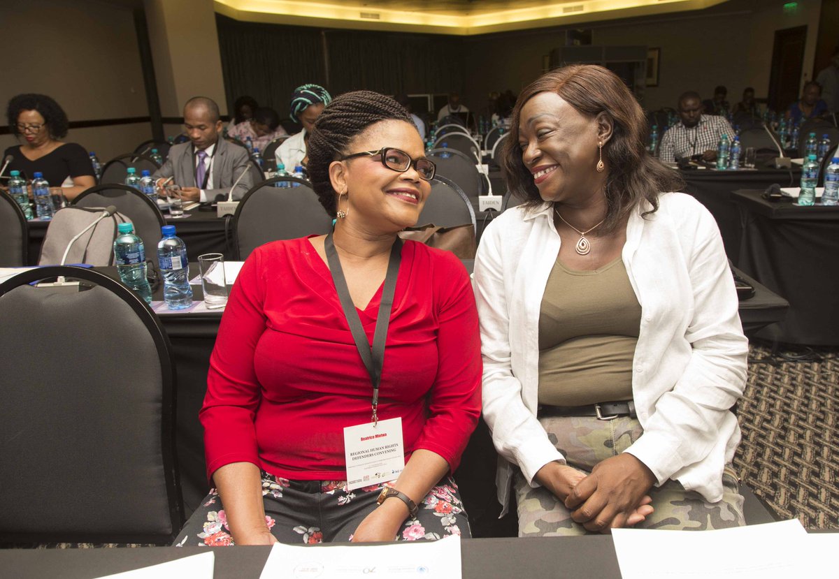 Jesmunga's tweet photo. Today I am crushing on my sister Beatrice Mtetwa a firebrand lawyer. She is unbreakable because she knows #ZimbabweanLivesMatter
Please show her some love https://t.co/t6eCKqESdH