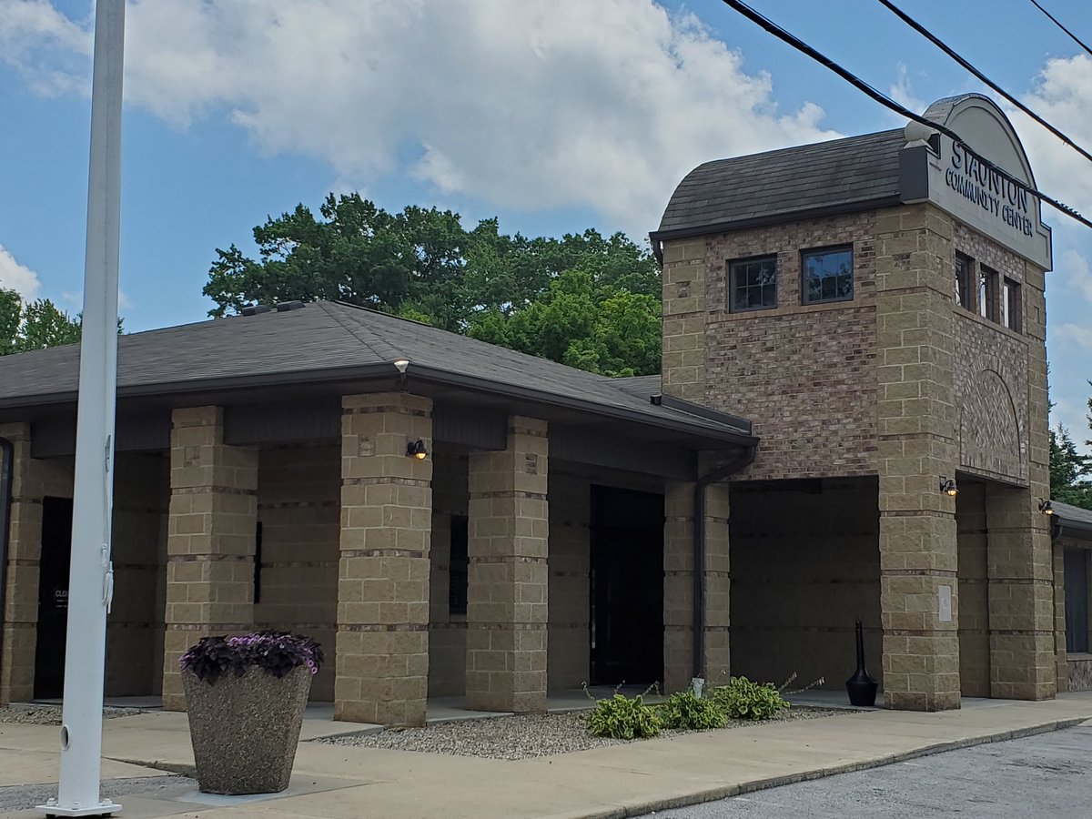 MSIconst's tweet photo. 🚧Past Project Spotlight🚧
🏗Staunton Community Center
📍Staunton IN
🍾Completed 2010
📸Pictures taken July 2020
This project consists of a 3,000 sqft Community Center to house town offices, Community Room, Kitchen, &amp; patio. Still looks brand new thanks to quality union craftsman https://t.co/iGgbtihObv