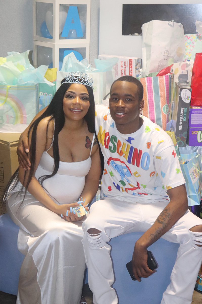 ITZEFREM's tweet photo. Baby shower https://t.co/DUTZMYkMXZ