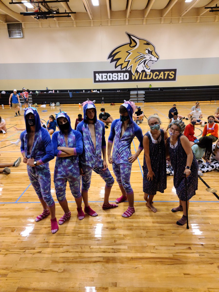 Twin Day is always fun! We've got Unicorns, cows, little old ladies, Mike &amp; Sully, and Mermaid Man &amp; Barnacle Boy 😂 <a href="/NHSChoraleers/">Neosho Choraleers</a>