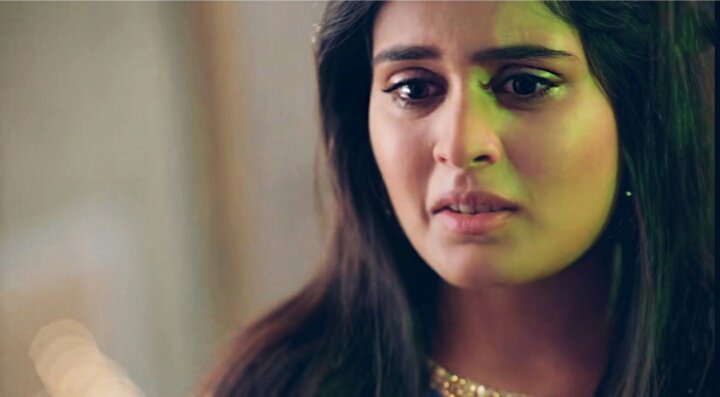 Mishti Agarwal Rajvansh who always thinks about othersbefore herselfAs Mishti is suffering from trauma then also She thinks about othersthe family,outsiders always blames her still she doesn't gives back to themThe Selfless Character #RheaSharma  #RheaAsMishti  #YRHPKHits300