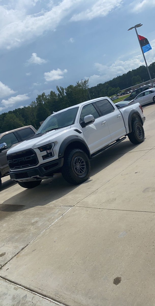 oSagerr's tweet image. Yo @NICKMERCS lets race