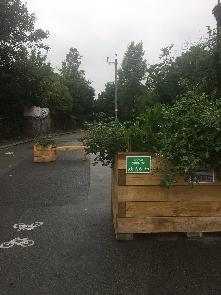 Phillippa Hentsch (@phentsch) on Twitter photo London has come so far to support safe cycling in recent years - just one of many examples I’ve seen today. Please <a href="/BhamCityCouncil/">Bham City Council</a>, we need to do so much more. New pop up cycle lanes are fine but no where near or comprehensive enough London has come so far to support safe cycling in recent years - just one of many examples I’ve seen today. Please <a href="/BhamCityCouncil/">Bham City Council</a>, we need to do so much more. New pop up cycle lanes are fine but no where near or comprehensive enough