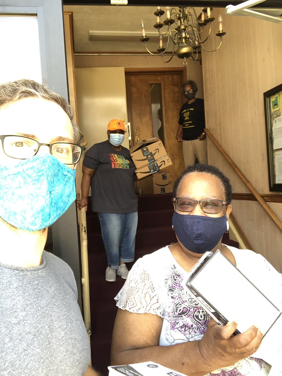 The #COVID19 pandemic is still here.
Work with the community getting them supplies.

1000 face masks to a local congregation 👍🏻 
#WearAMask 
#WorldMaskWeek
#Baltimore
