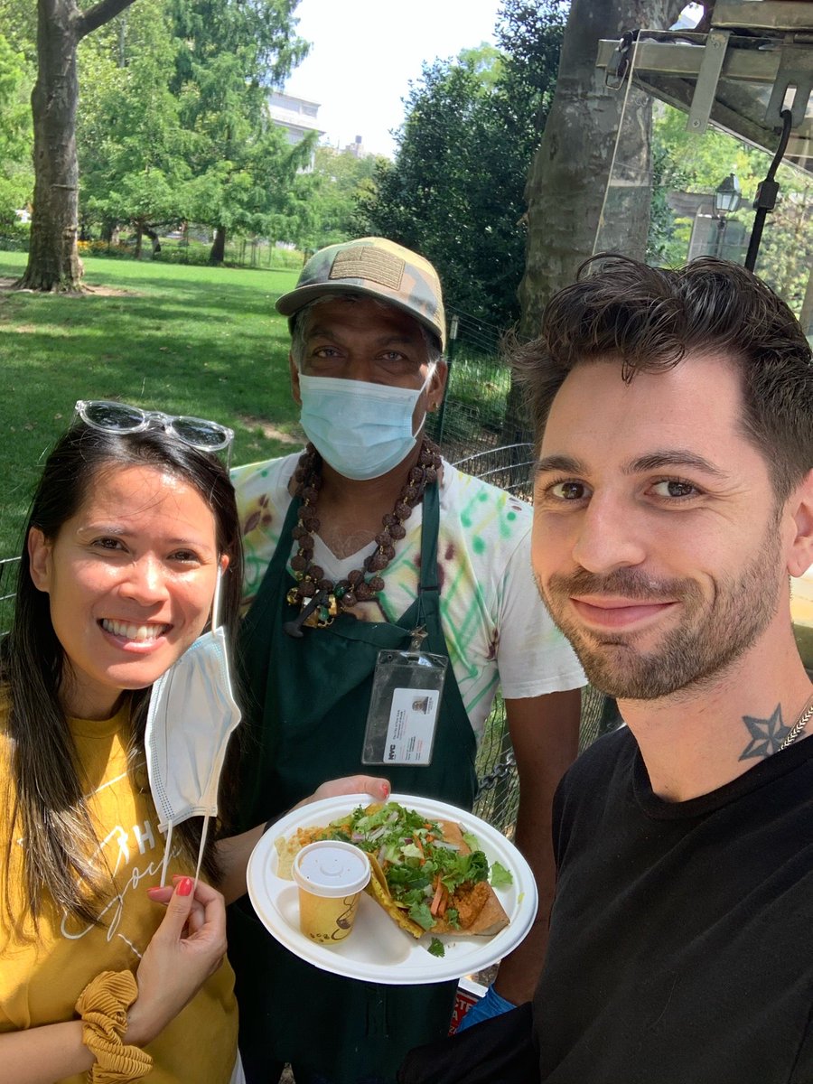 The BEST dosa and samosas in town! #whatveganseat #nydosas (@ N.Y. Dosas in New York, NY w/ @thracianmusic) swarmapp.com/c/4vIAXpVLjfG