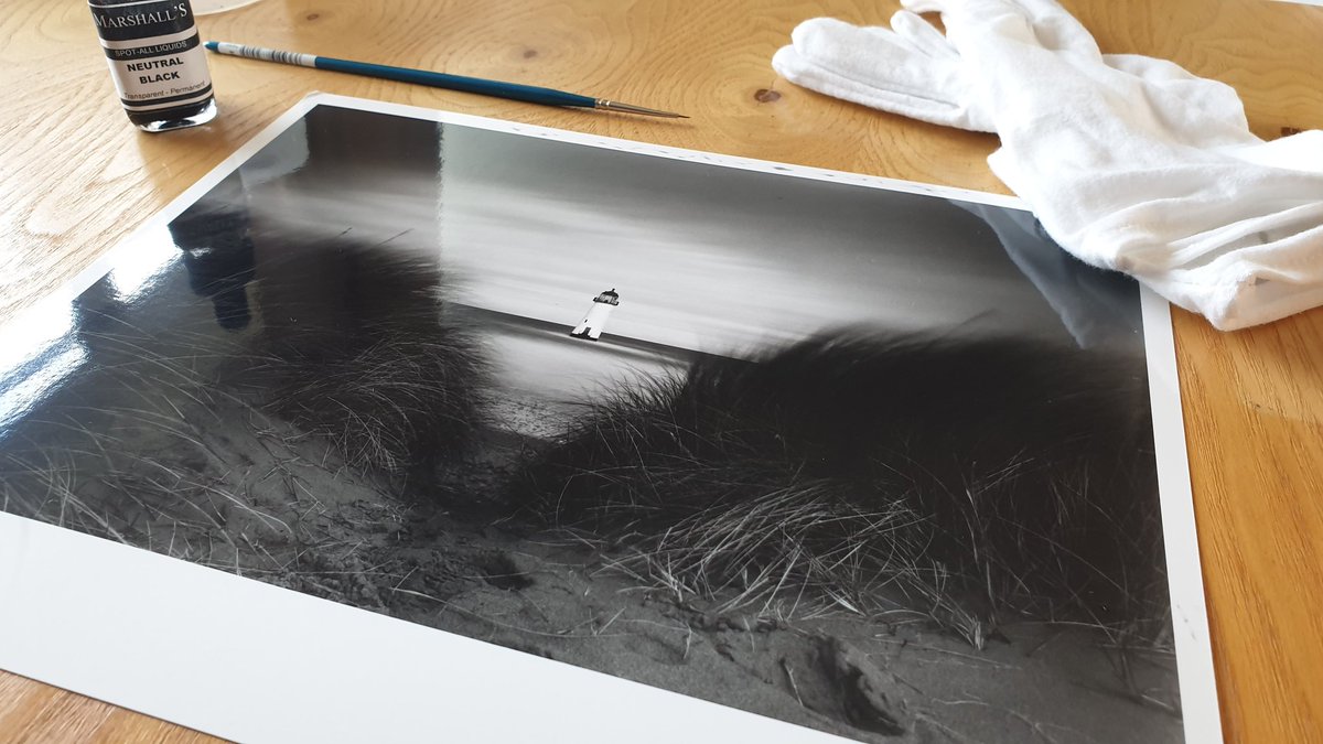 GBsnapper's tweet photo. Hand spotting and preparing some darkroom prints ready for my gallery opening next week on Saturday 22nd and Sunday 23rd August 11am to 5pm both days. More details here https://t.co/TESbJRpXGS

#filmphotography #lovefilm #buyfilmnotmegapixels #darkroomprints #photography #Haworth https://t.co/sZv5iLESOf