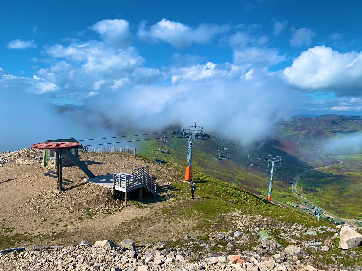 VoxelH's tweet image. Climbed Càrn Aosda, Càrn a' Gheòidh and The Cairnwell today 😅 wish the cable cars were running would’ve made it a lot easier