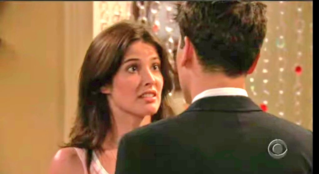 himymlatam's tweet image. Nodal: Estoy enamorado de ti
Belinda: ¿Qué?
