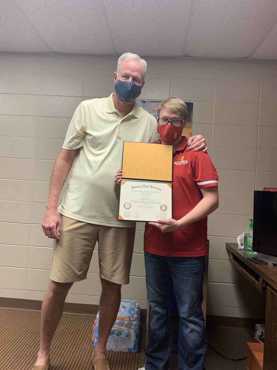 GorillasMBB's tweet photo. If you see @tristanhicks74 make sure you congratulate him (from 6 feet away of course) on completing his degree from @pittstate - HUGE accomplishment! #hardword #gorillafamily https://t.co/O67hGbz9E8