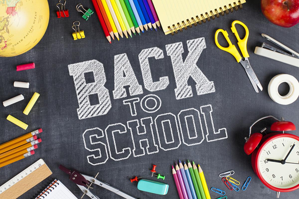 HarrisonSD2's tweet photo. D2 launches the new school year on Mon., Aug. 17th with In-Person or eLearning for K-5 students and Remote Learning for 6-12th grade students. If your student is attending In-Person on Monday,  we will observe the Monday late start and students start school at 10:05 am on Monday. https://t.co/0ObGkTilsL