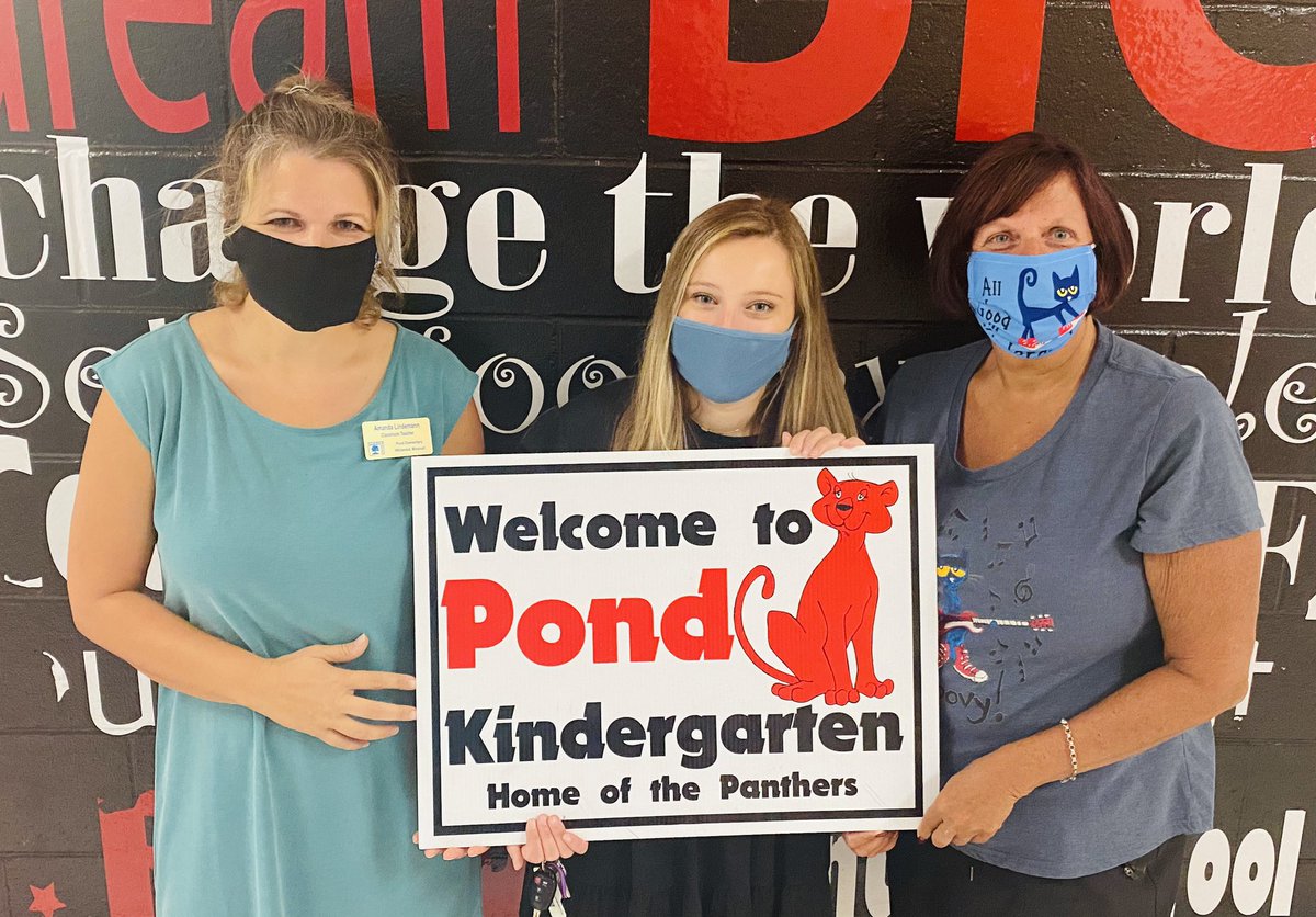 These talented and dedicated ladies can’t wait to see you!  #TeachersRock <a href="/rockwoodschools/">Rockwood School Dist</a> @PondElemAP <a href="/dresselsdrivers/">Miss Dressel's K</a> <a href="/Miss_Conrath/">Miss Conrath</a> @theSUPERS2033