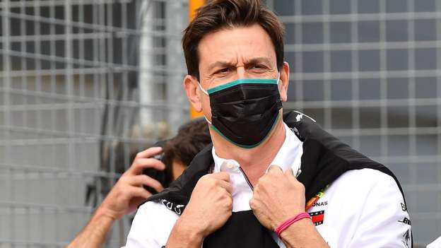 Toto Wolff considering future as Mercedes boss after 2020 season dlvr.it/RdfkHB
