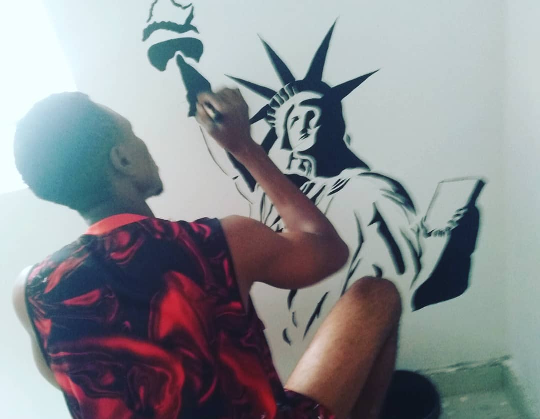 LordZulus's tweet photo. Does your house need a classic touch on your walls? Are you looking for who will give you a comfortable environment?? Search no more!! I have a lot to do with that space on your walls.
Just call or WhatsApp me ... 08135713574. Please RT 🙏🏼
 #FCBFCB #BarcaBayern #EricaXContent https://t.co/Aoqbtw3Ehg
