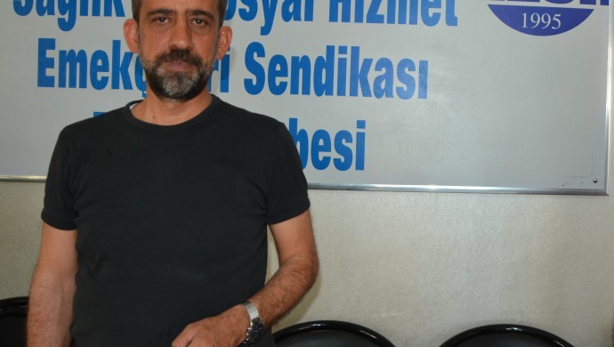 DemokratHaber's tweet photo. Batman Bölge Hastanesi’nde 60 sağlıkçı yemekten zehirlendi 

https://t.co/oQoAGQVrak https://t.co/0YNnxcYI65
