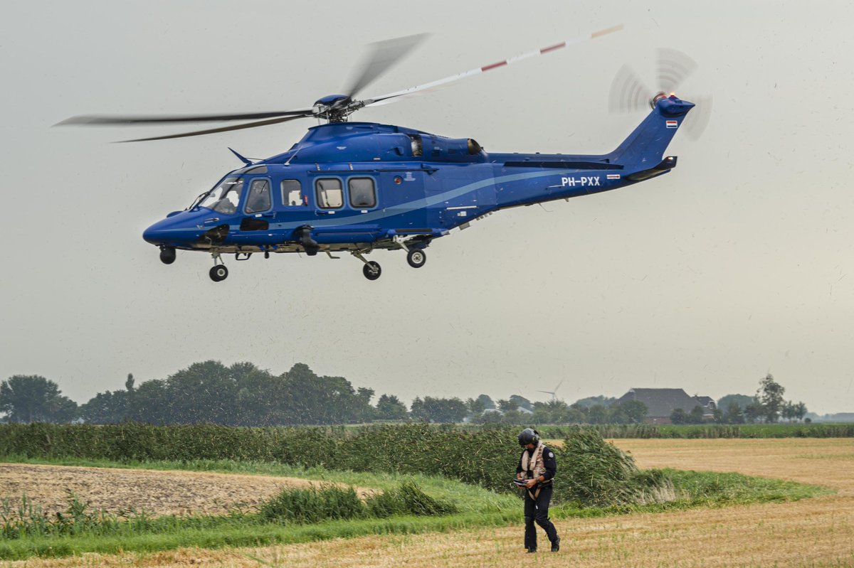 De <a href="/DePolitieheli/">Politiehelikopter</a> heeft vrijdagmiddag mee gezocht naar een inzittende van een voertuig welke betrokken was bij een dodelijk ongeval. #spijk #oosternieland