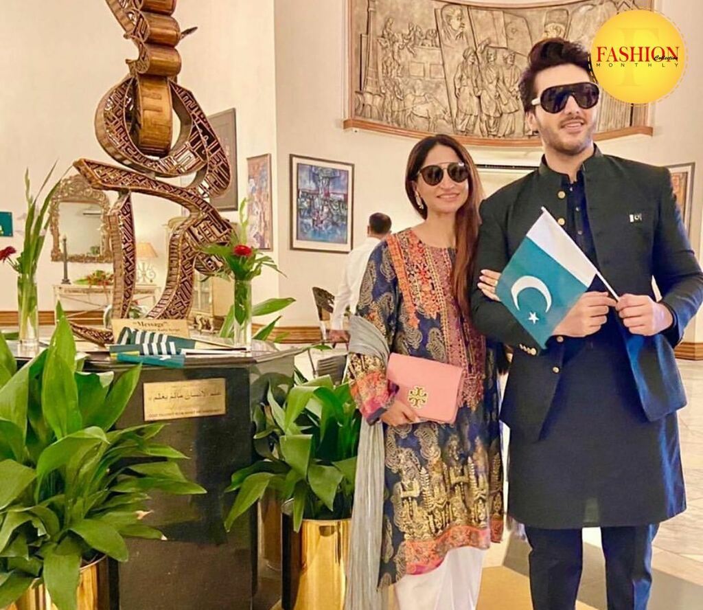 Ahsan khan seen with his wife at President house where he was the main host at the National flag hosting ceremony in Islamabad today!
.
#fcmag #ahsankhan #governemnt #ceremony #august #lollywood #shoot #Traditions #glamup #pakistan #ootd https://t.co/JxoNUi738Y https://t.co/kNZKrIB95p