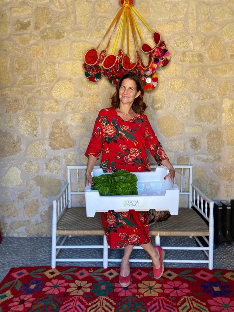 Salanova_es's tweet photo. ¡Que honor tan enorme que a Samantha Vallejo-Nágera @SamySpain la chef, empresaria y súper-jurado del programa @MasterChef_es le gusten nuestras lechugas @Salanova_es @GotaViva! ¡No cabemos en sí de gozo! 😁💚 https://t.co/bcI1czF6Fq