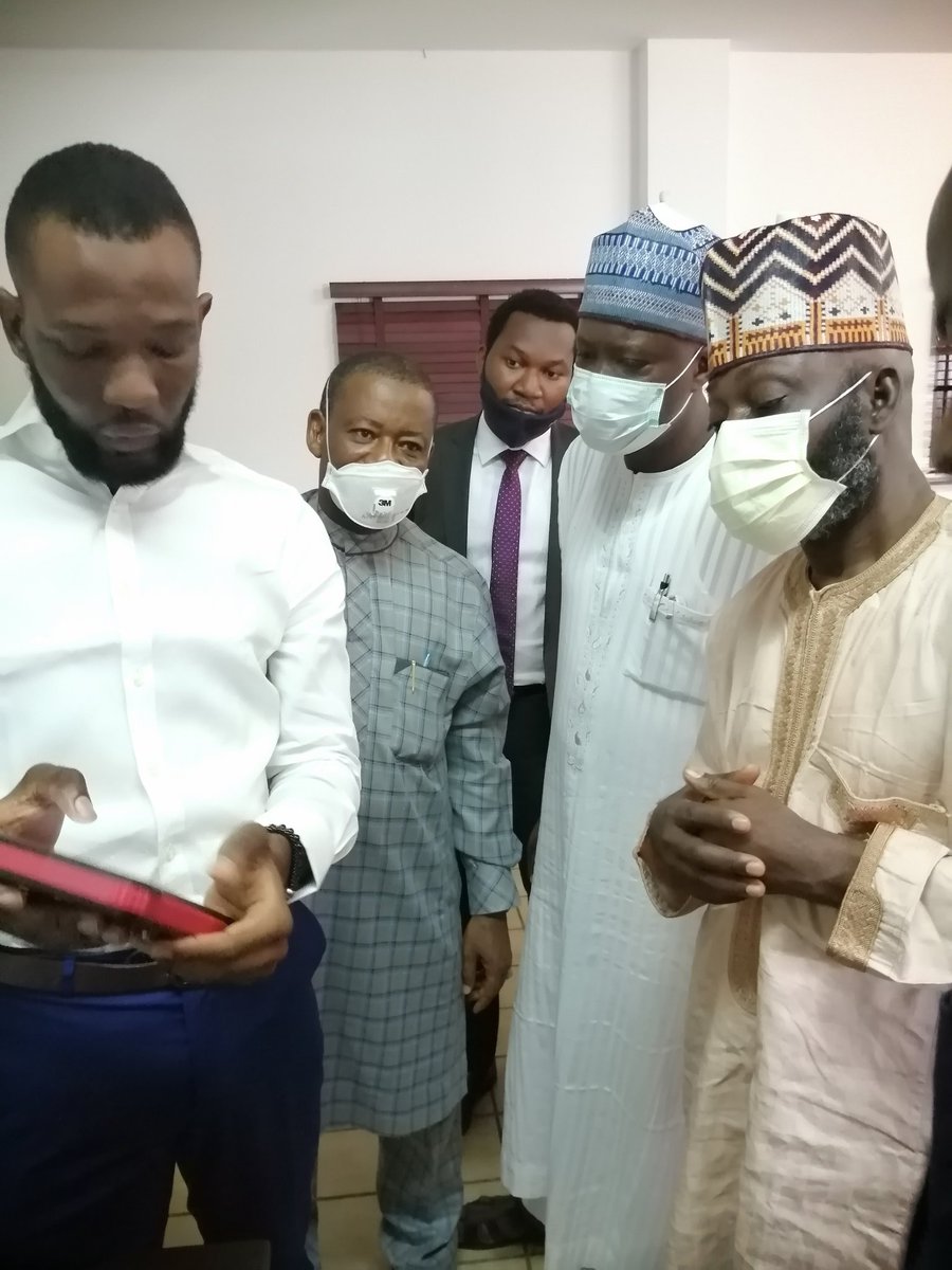 AbujaFhis's tweet image. Digitizing #FHIS
Director FHIS @Drmohadanfulani flanked by Deputy Director Health Finance, HHSS Salihu Mohammed watch keenly as a staff @epayplusng demonstrate #smarthealthcaresystem