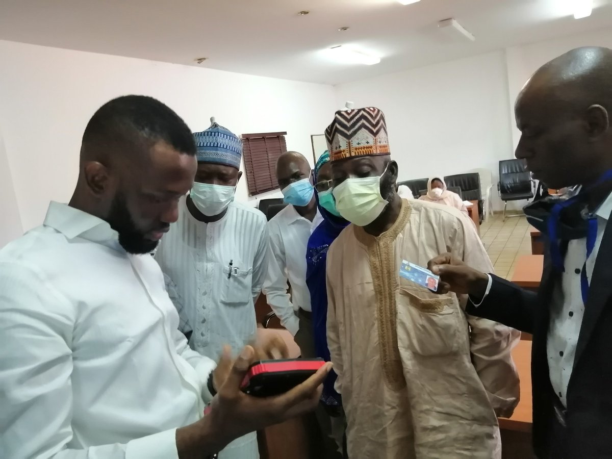 AbujaFhis's tweet image. Digitizing #FHIS
Director FHIS @Drmohadanfulani flanked by Deputy Director Health Finance, HHSS Salihu Mohammed watch keenly as a staff @epayplusng demonstrate #smarthealthcaresystem