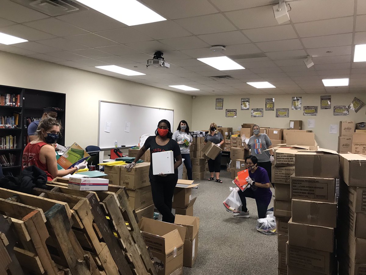 So thankful for these <a href="/TSMSKeller/">Trinity Springs MS</a> volunteers for helping stuff school supply bags today! #ManyHandsMakeLightTheWork