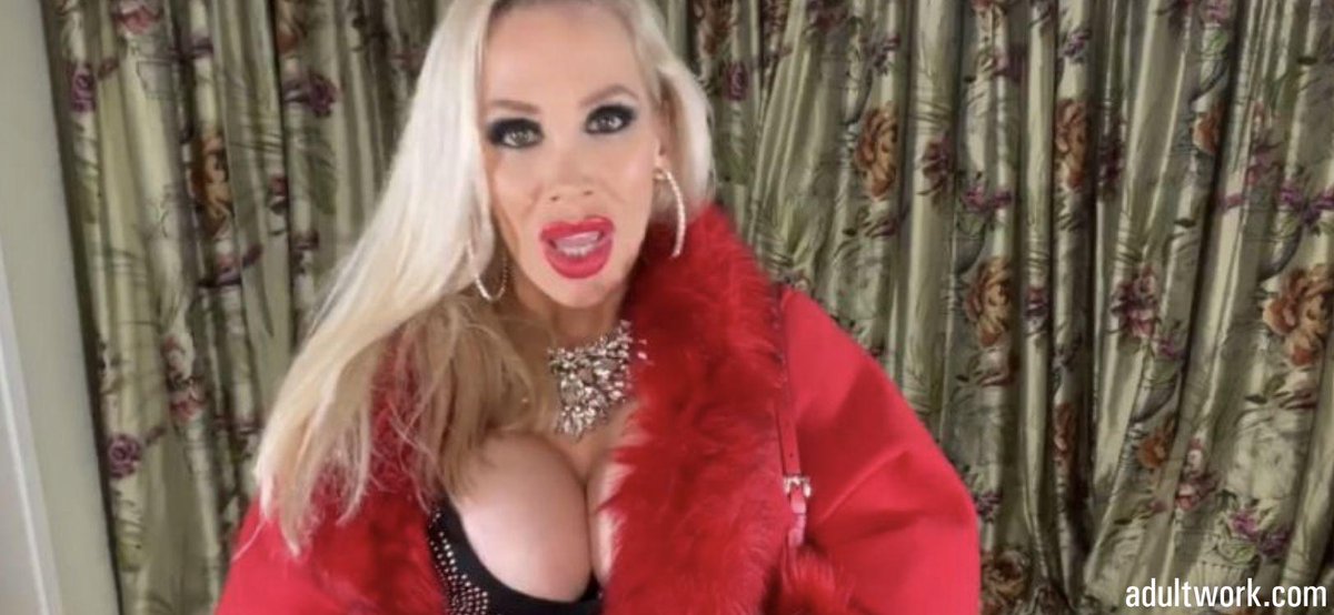 rebeccamoreuk's tweet photo. Another movie clip sold via #Adultwork.com! https://t.co/ITtiUzDAqX horny milf pics up gent in the bar https://t.co/gpN5IjykWP