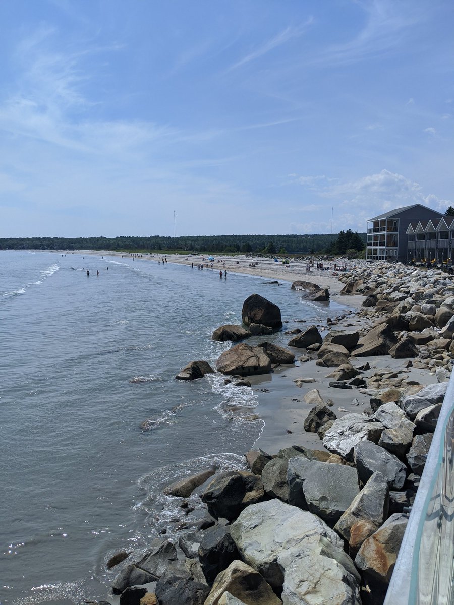 Full beach today <a href="/QuarterdeckNS/">The Quarterdeck Resort</a> . Coming for lunch?