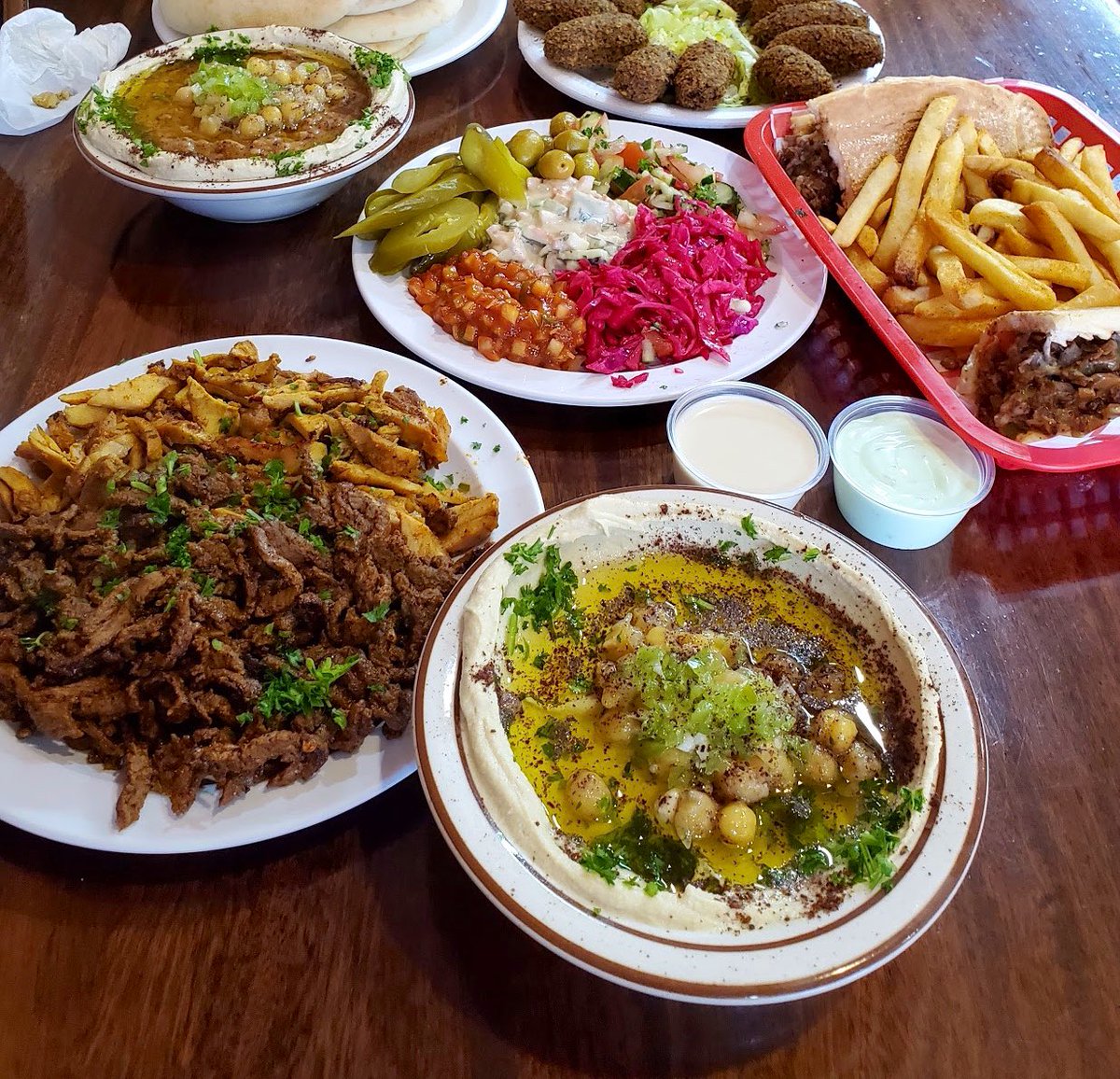jujuhabashy's tweet photo. Middle Eastern food >>>>> https://t.co/5xPTLJWnaM