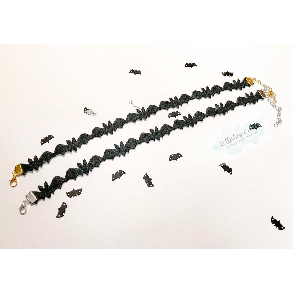 wildheartcraft's tweet photo. Hi friends! Spooky szn is here so here’s some spooky chokers🥺🦇🎃🕷🕸👻 #spookychoker #itsfrickinbats #Halloween2020 #spookyszn #smallshop https://t.co/OpANVdIp7L