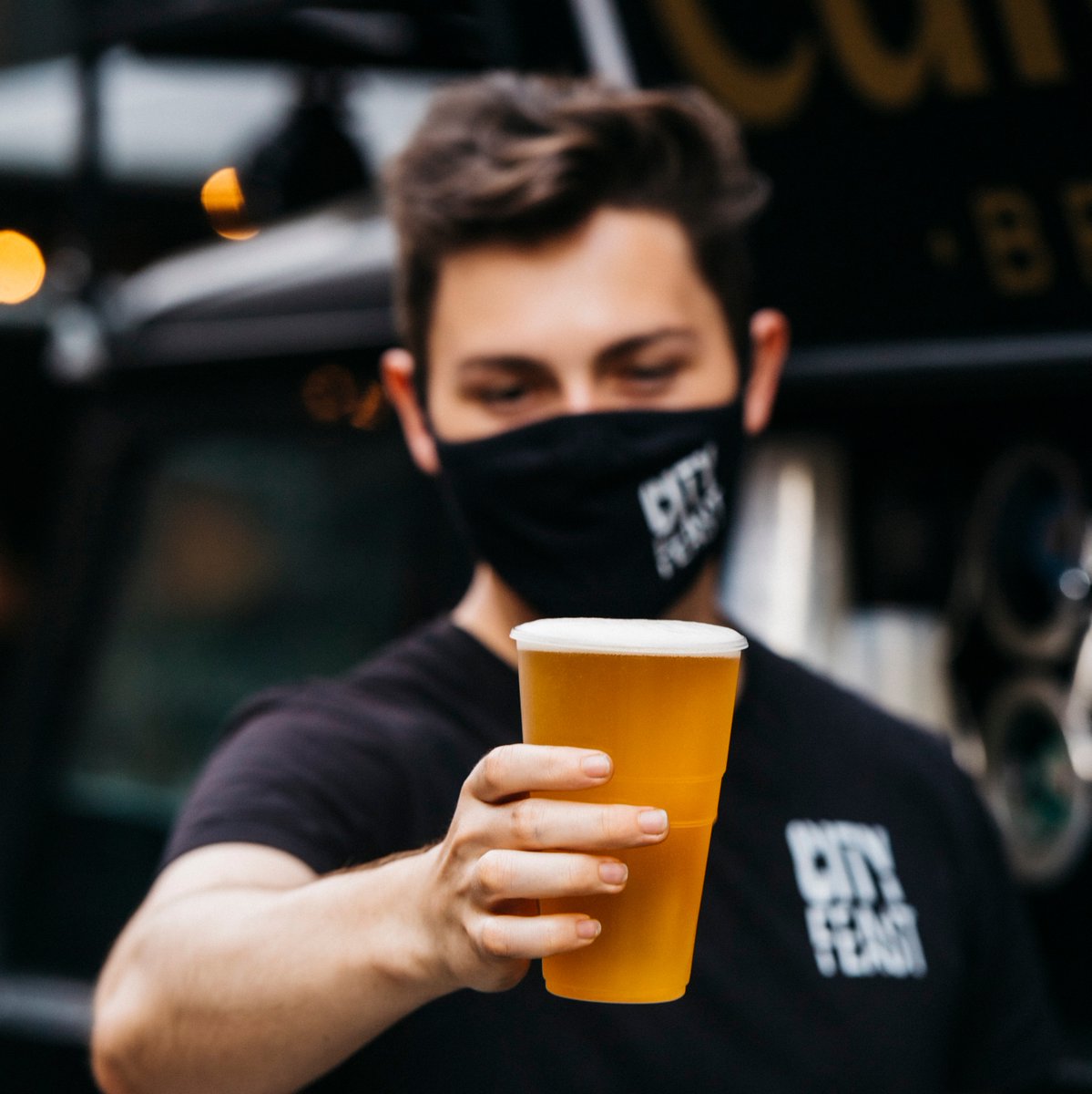 CuriousBrewery's tweet photo. No weekend plans? Pop down and find us @cityfeast in Canterbury this weekend with our Curious Defender that's ready to pour you a fresh, cold brew. We'll see you there, cheers! 🍻
-
#curiousbrewey #curiouslandrover #curiousdefender #cityfeast #canterbury #kent #pint #beer https://t.co/sp5Dp6Qtze