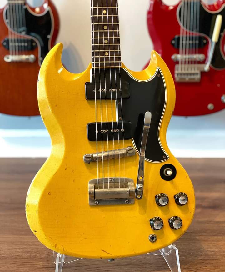 💛🐝🔥🌟
1961 Gibson Les Paul (SG) Special in TV Yellow
#wellstrungguitars #vintageguitar  #vintagegibson