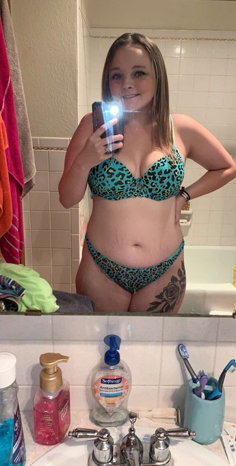 Good morning all you beautiful people. Don&rsquo;t forget to share my post help me get out there better thank<a href="/tag/tittietuesday"class="tags"><span>#tittietuesday</span></a><a href="/tag/premium"class="tags"><span>#premium</span></a><a href="/tag/onlyfans"class="tags"><span>#onlyfans</span></a>